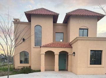 Casa de 8 ambientes, Pilar · Alquiler Casa Barrio San Pablo (Con Posibilidad de Compra)