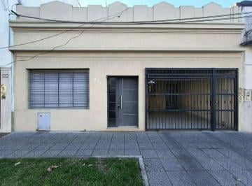 Casa · 177m² · 4 Ambientes · 1 Cochera · Venta Casa 4 Ambientes con Cochera y Locales