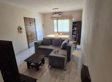 Casa de 6 ambientes, Belgrano · Casa en Venta en Guaymallén - 3 Dorm. - Terreno de 300 m²