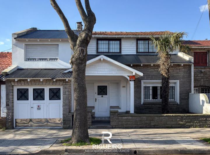 Casa · 190m² · 5 Ambientes · 1 Cochera