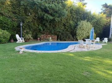 Casa · 160m² · 4 Ambientes · Alquiler de Casa en Barrio San Juan Pereyra Iraola