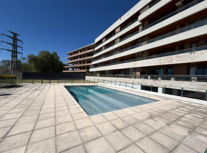 Departamento · 185m² · 5 Ambientes · 1 Cochera