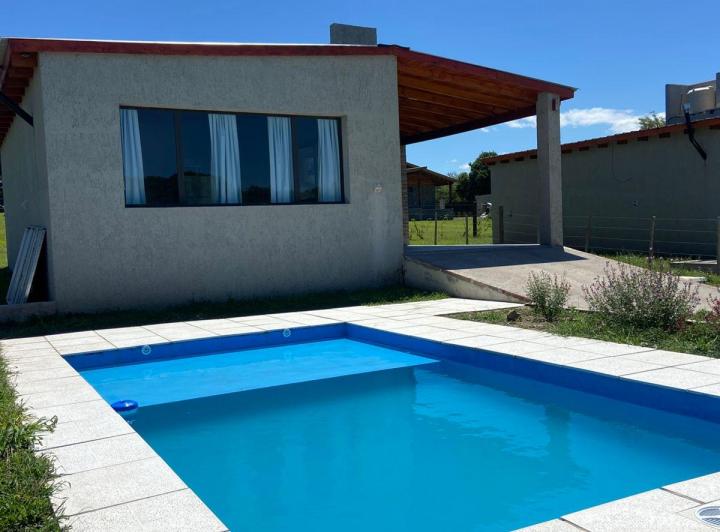 Casa · 87m² · 4 Ambientes · 1 Cochera