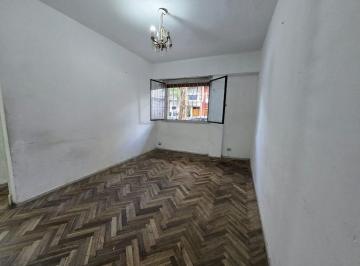 Departamento · 40m² · 2 Ambientes · Venta - 2 Ambientes - a Refaccionar - Velez Sarsfield