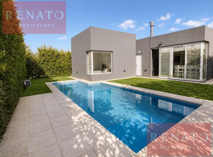 Casa · 147m² · 5 Ambientes · 2 Cocheras