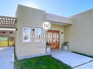 ROJ-ROJ-1092_2 · Excelente Casa en Barrio San Pablo