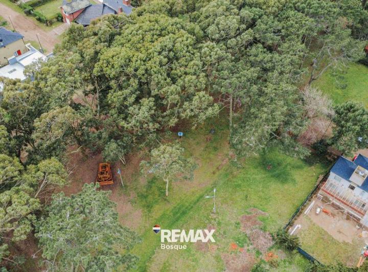 Terreno · 400m²