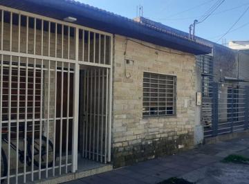 PH de 3 ambientes, Morón · Se Alquila Casa de 3 Ambientes a Pocas Cuadras de Av Hip. Yrigoyen en Morón