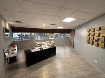 Oficina comercial · 400m² · 1 Ambiente · Moderna Oficina Sobre Libertador a m del Rio de Martinez