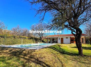 Casa · 200m² · 6 Ambientes · 2 Cocheras · Casa en Venta Las Rabonas a 10 m del Lago con Pileta Depto