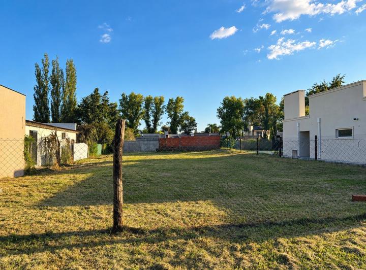 Terreno · 851m²