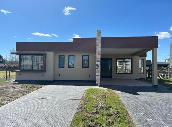 Casa · 171m² · 5 Ambientes · 1 Cochera