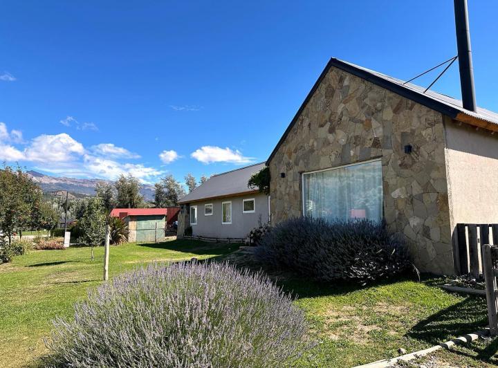 Casa · 216m² · 6 Ambientes