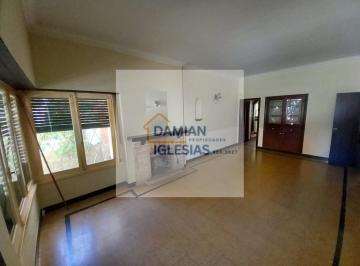 Casa · 130m² · 5 Ambientes · 1 Cochera · Alquiler Uso Profesional Consultorios 5amb Cochera Patio Parrilla 11 de Septiembre E Independencia