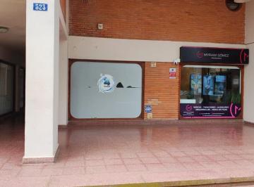 Local en Venta
Edificio San Sebastian
Zona destinada a la localización de activi · Local en Venta Pinamar Apto Profesional Frente a Calle Constitucion