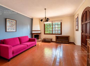Casa · 111m² · 3 Ambientes · 1 Cochera · Venta Chalet 3 Ambientes Berazategui con Cochera y Quincho