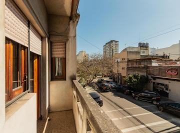 PH · 70m² · 2 Ambientes · PH de Dos Ambientes. Al Frente. con Balcón. Terraza Propia. Villa Crespo
