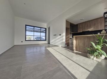Casa · 90m² · 3 Ambientes · 2 Cocheras · Vendo Casa Dos Domitorios en Docta - Planta Baja