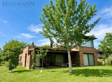 Casa · 200m² · 6 Ambientes · 8 Cocheras · Venta Casa 6 Ambientes en La Argentina, Estancias del Pilar