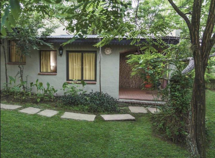 Casa · 400m² · 14 Ambientes · 10 Cocheras