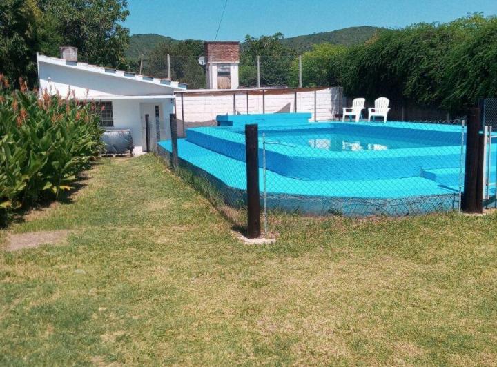 Casa · 240m² · 12 Ambientes · 6 Cocheras