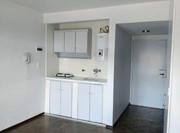Departamento de 1 ambiente, Constitución · Monoambiente C/balcón Excelente Estado! Bajas Expensas