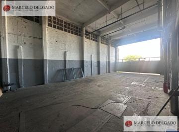 Bodega-Galpón · 700m² · Galpón de 600 m² - Lomas del Mirador - Alquiler