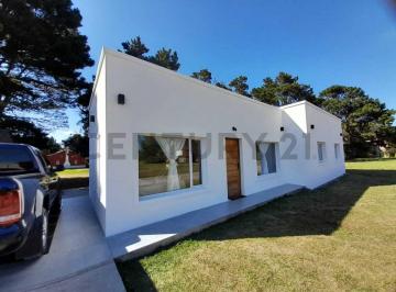 Casa · 80m² · 3 Ambientes · Venta Casa 3 Ambientes Las Lomas Miramar