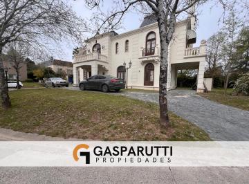 Casa · 359m² · 5 Ambientes · 6 Cocheras · Casa en Venta en Barrio Septiembre - Escobar - Apto Crédito