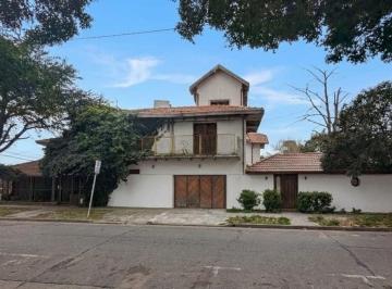 Local comercial · 616m² · 3 Cocheras · Venta Comercio 906 m² Panam Casi Thames San Isidro