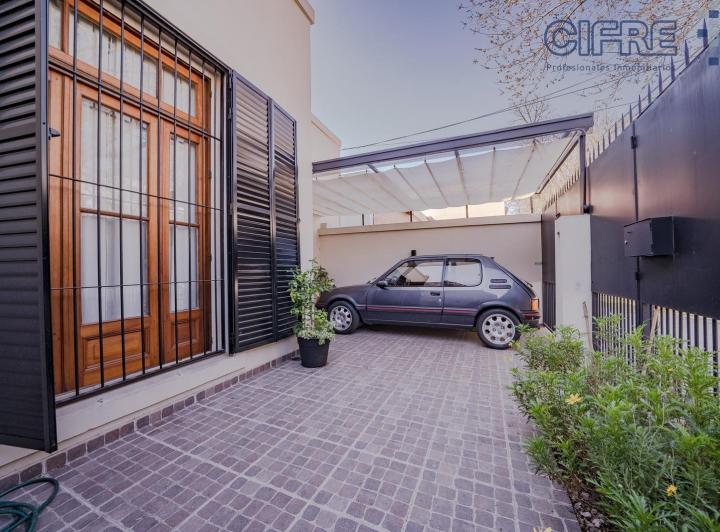 PH · 140m² · 5 Ambientes · 1 Cochera