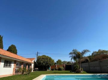 Casa de 6 ambientes, Berazategui · Casa Quinta con 4 Dorm. Parque y Pileta en Venta en Ranelagh