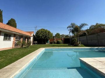 Casa de 6 ambientes, Berazategui · Casa Quinta con 4 Dorm. Parque y Pileta en Venta en Ranelagh