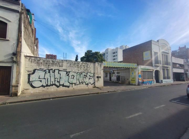Terreno · 1043m²