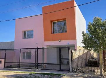 Casa · 138m² · 3 Ambientes · 1 Cochera · Casa en Venta 2 Dorm a Estrenar | Loteo Los Álamos | Cinco Saltos - Río Negro