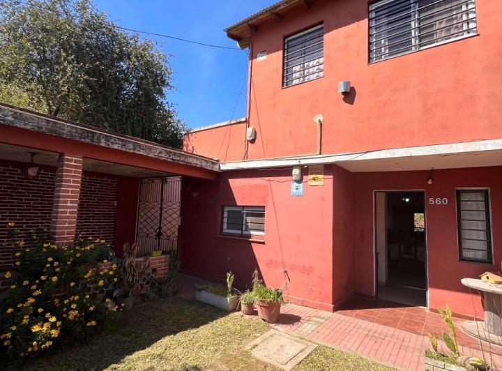 Casa · 145m² · 4 Ambientes · 2 Cocheras