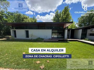 Casa · 400m² · 4 Dormitorios · Casa en Cipolletti