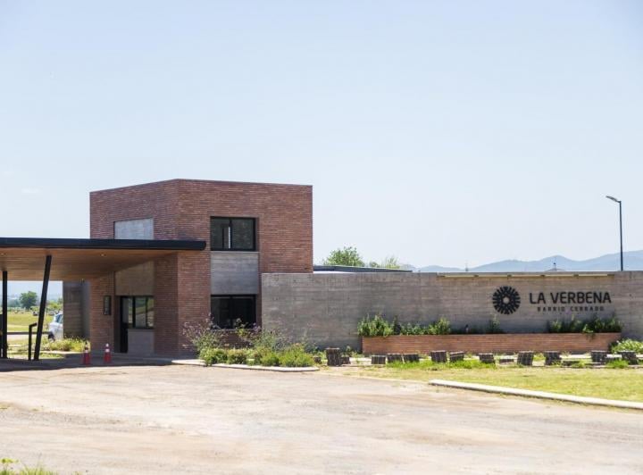 Terreno · 600m²