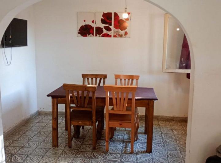 Casa · 103m² · 4 Ambientes · 1 Cochera