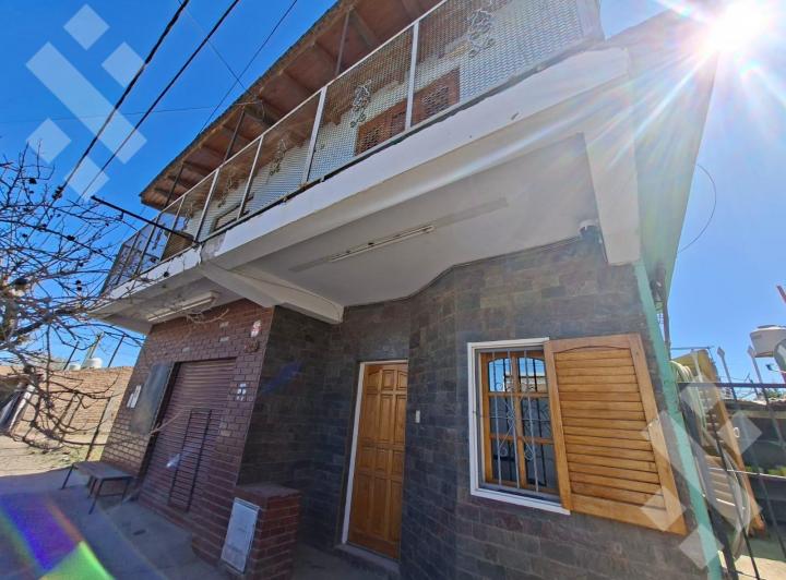 Casa · 180m² · 4 Dormitorios