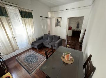 Departamento · 40m² · 2 Ambientes · Alquiler Temporario Amoblado - 2 Ambientes - 2do Piso por Escalera - Luminoso