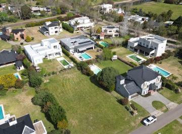 Terreno · 1000m² · Hermoso Lote de 1000 m² Central en La Concepcion de Lujan