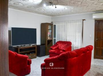 Casa · 153m² · 3 Ambientes · 1 Cochera · Casa en Neuquen