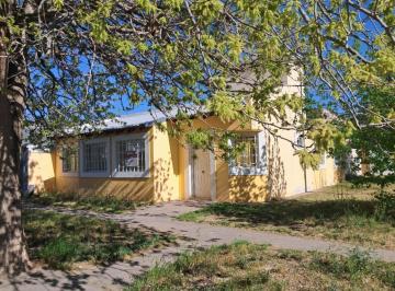 Casa · 98m² · 3 Ambientes · Casa Dos Dorm. | Calle Jujuy Casi Pedro Vargas | 700.000