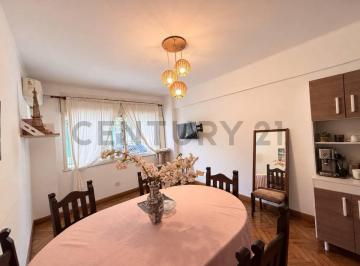Departamento · 42m² · 2 Ambientes · Venta Departamento 2 Amb con Patio - Parque Cha