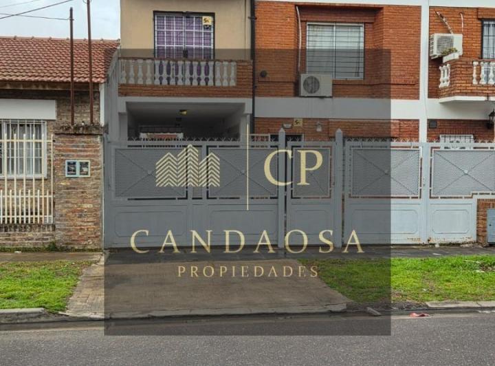 Casa · 206m² · 5 Ambientes · 4 Cocheras