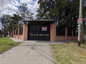 Casa de 4 ambientes, Quilmes · Quilmes Barrio Parque Calchaqui J. Blanco 4310 Chalet en 2 Plantas con Amplio Terreno