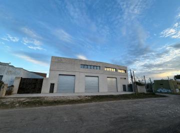 Local comercial · 450m² · 2 Ambientes · 5 Cocheras · Local y Oficinas en Alquiler Sobre Panamericana Km 55, Pilar
