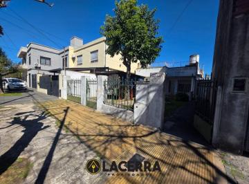 Casa de 5 ambientes, General San Martín · Multifamiliar Sobre Lote Propio, Gran Potencial - Villa Parque San Lorenzo