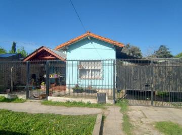 Casa · 130m² · 4 Ambientes · 1 Cochera · Venta Casa 4 Ambientes Adolfo Sordeaux